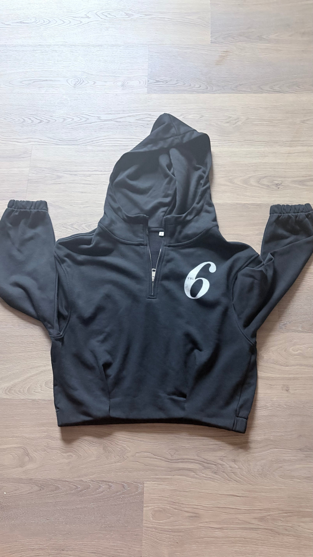 6 women’s quarter zip
