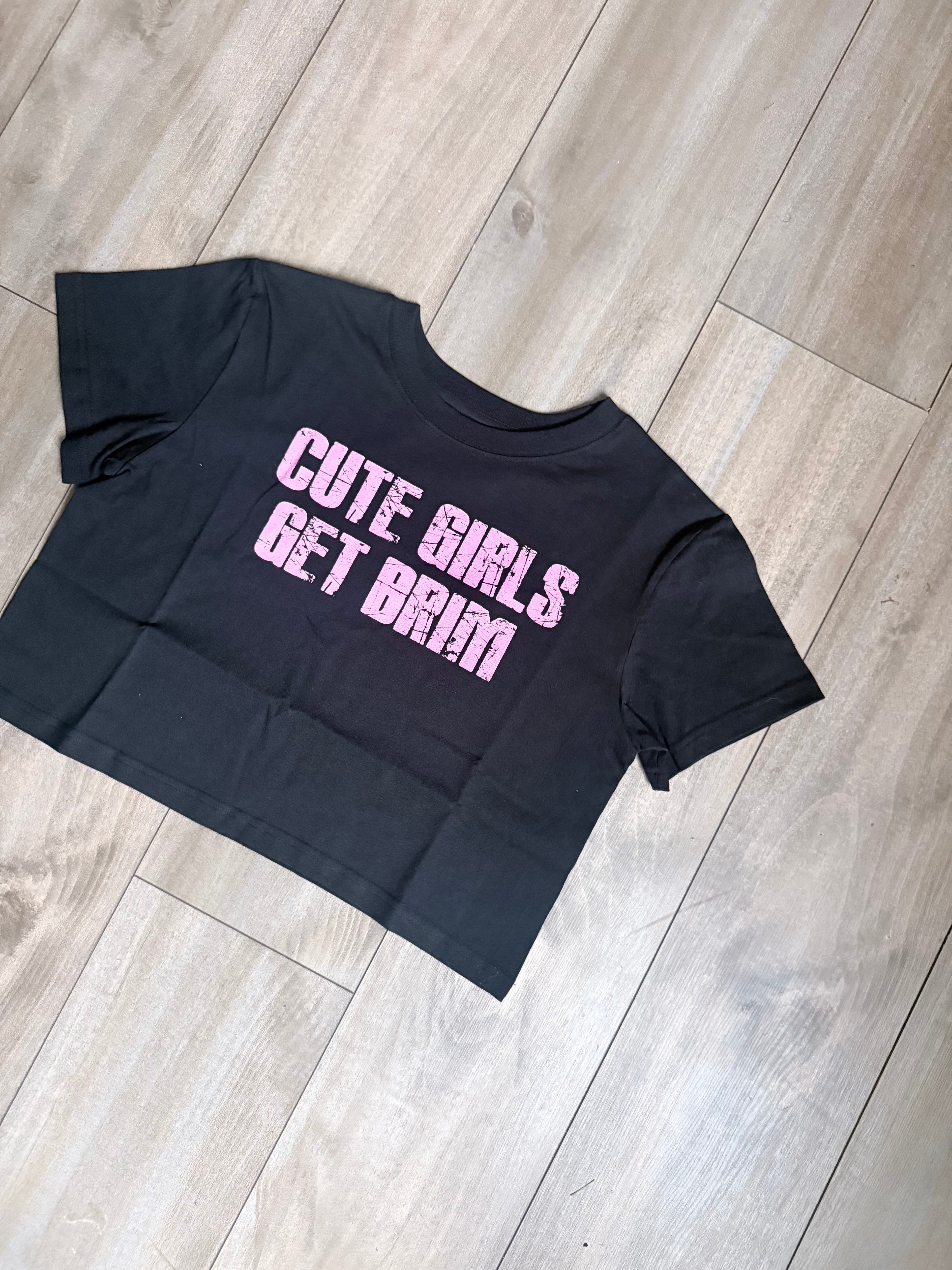 Cute girls get brim tee