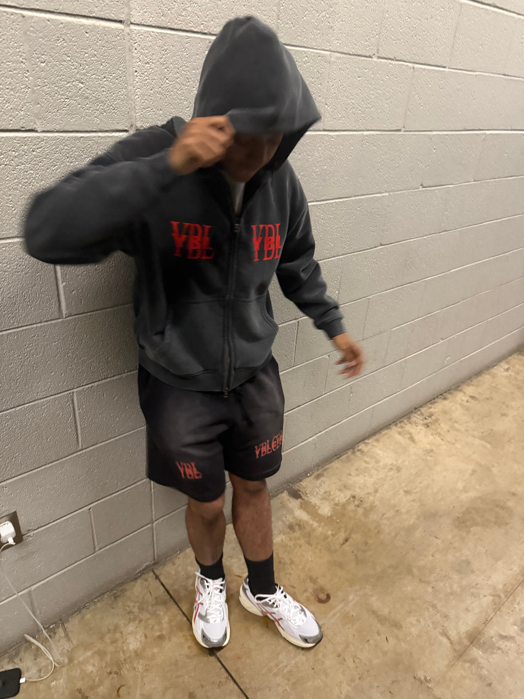 Da red  shorts
