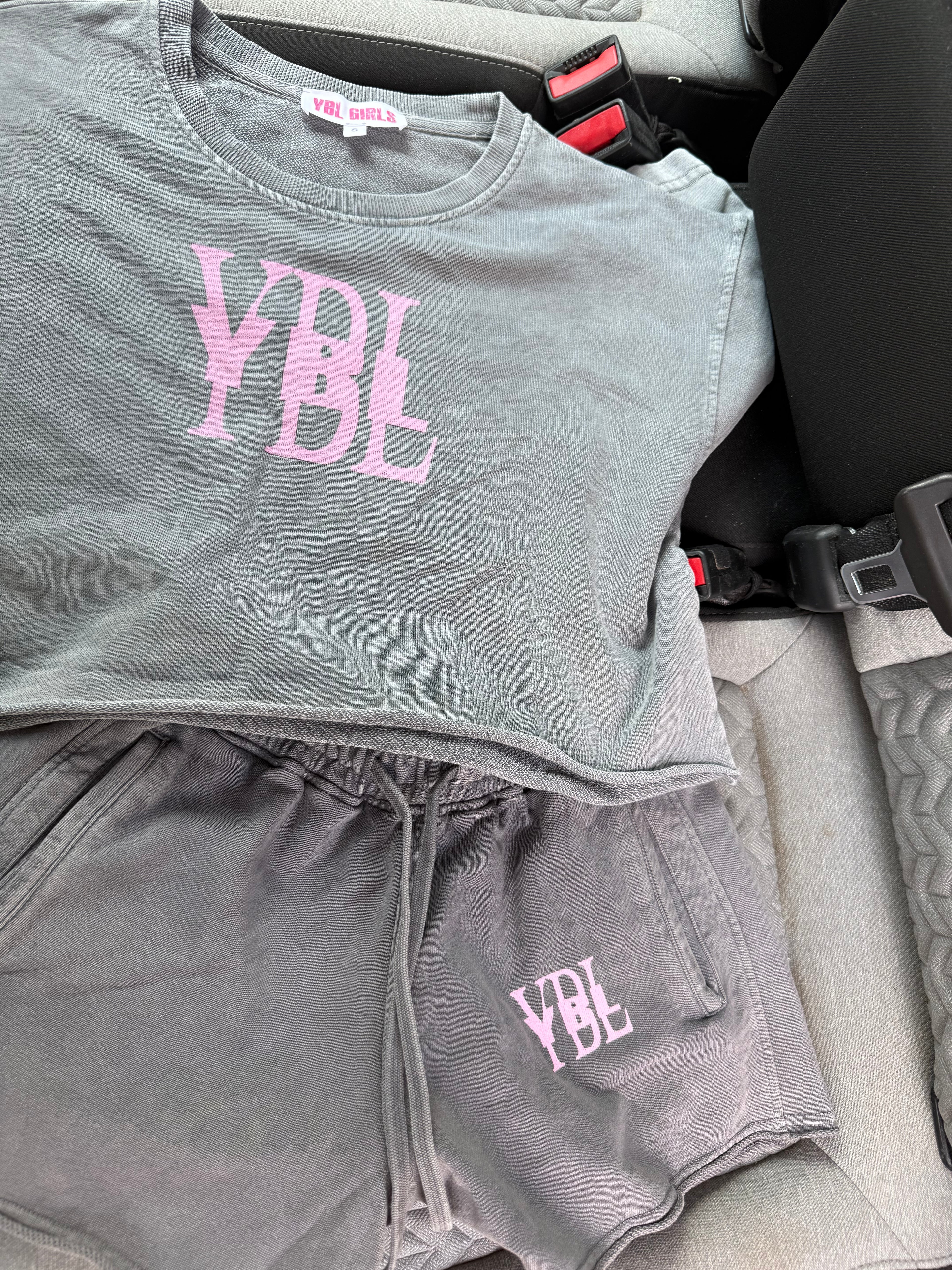 Girls grey scotty set