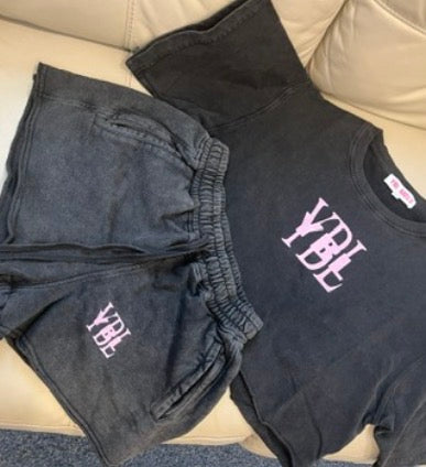 girls black short set